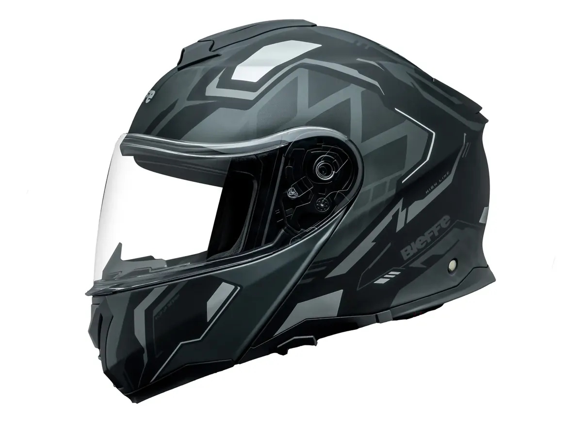 Capacete Bieffe B-Dynamic Attractie com a viseira de policarbonato instalada