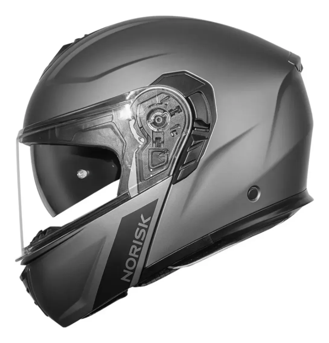 Capacete Norisk Vortex visto de lado, detalhe do casco e do mecanismo modular