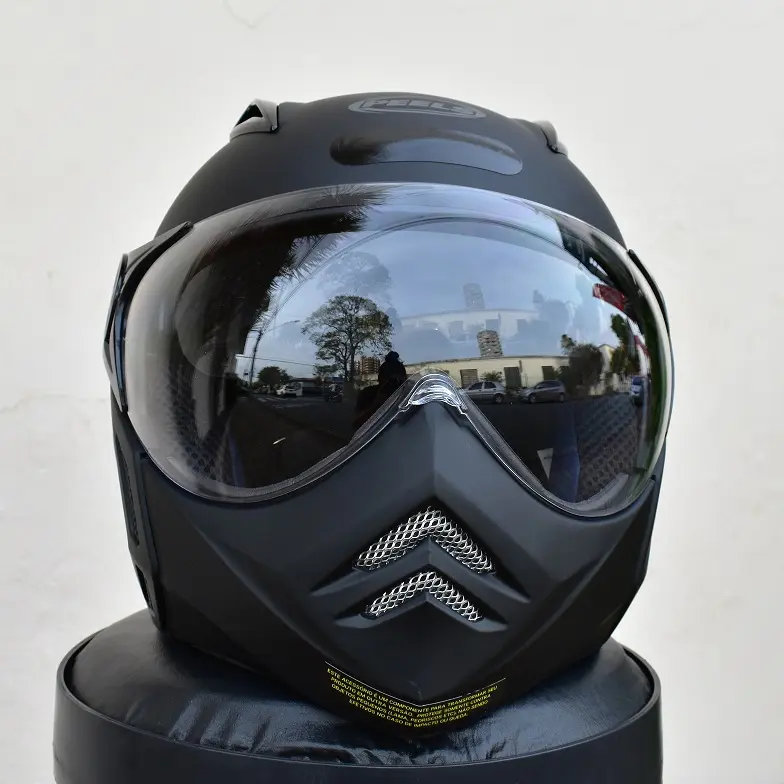 Detalhe do casco do capacete Peels Mirage New Classic