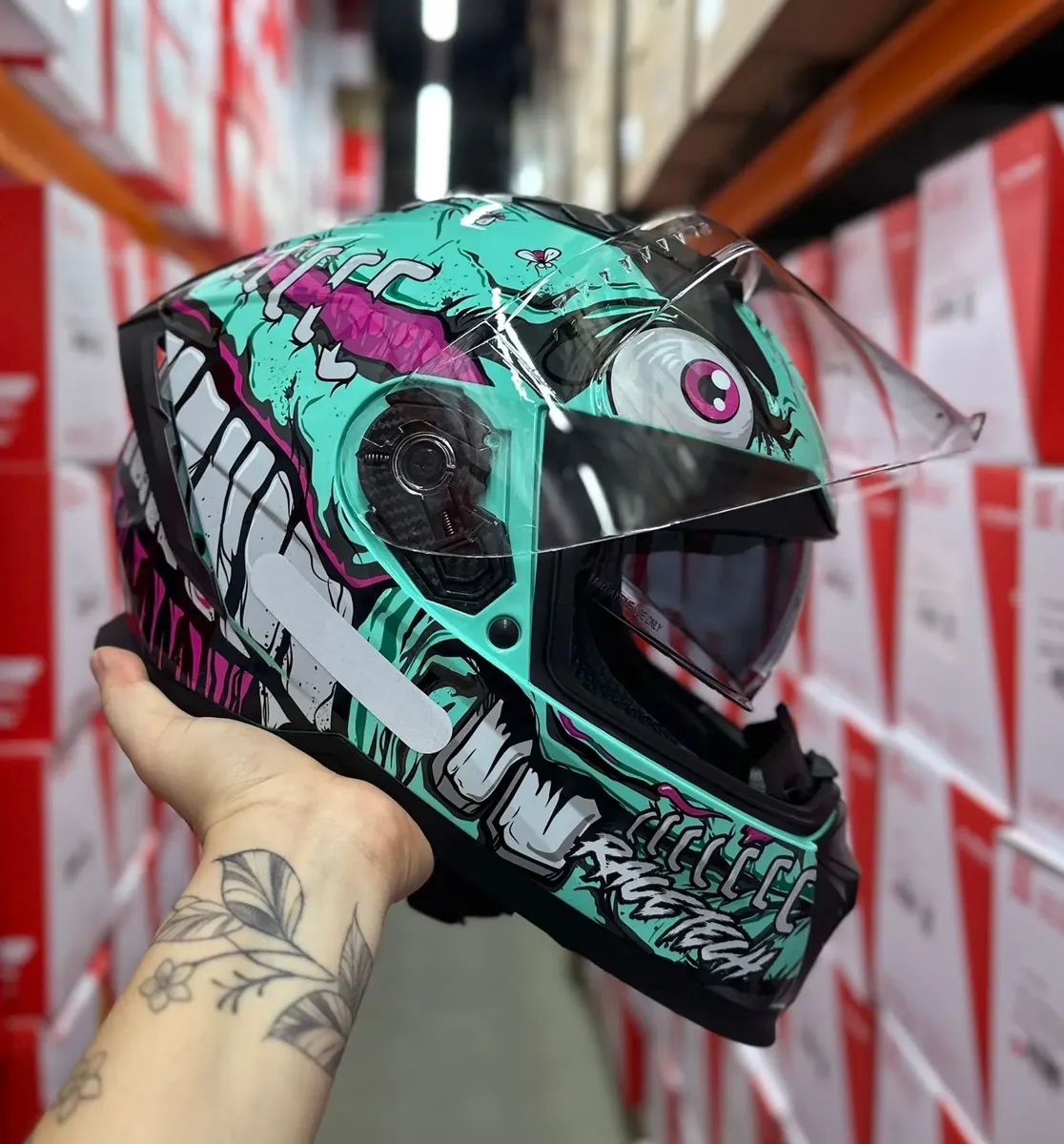 Capacete Race Tech Volt, detalhe lateral